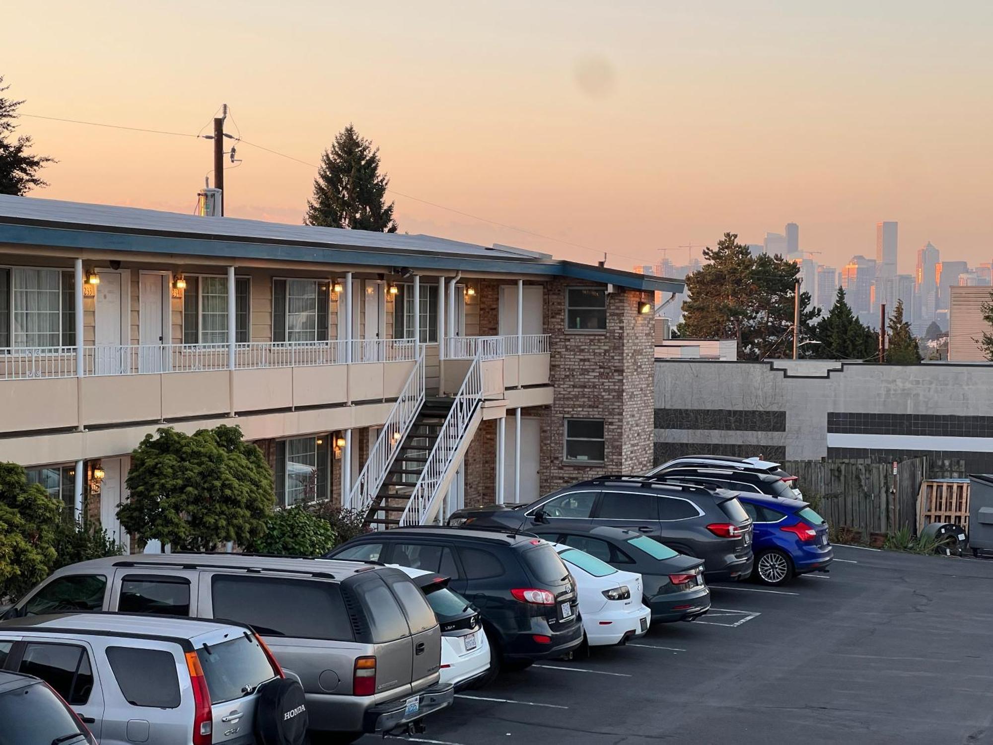 Marco Polo Motel Seattle Exterior photo
